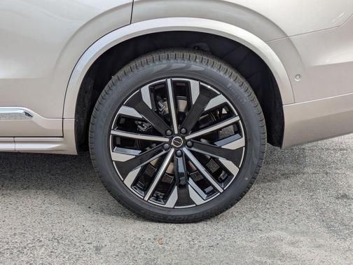 2026 Volvo XC90 Plug-In Hybrid T8 Plus Bright