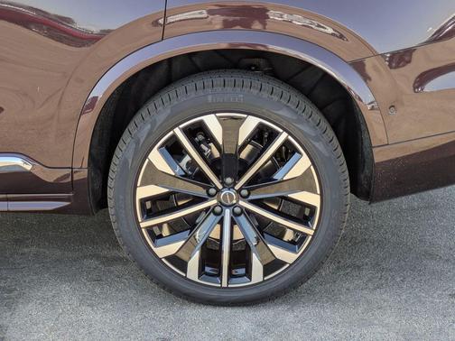 2026 Volvo XC90 Plug-In Hybrid T8 Ultra 7-Seater