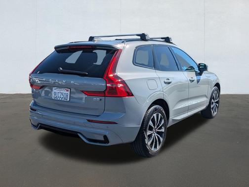 2025 Volvo XC60 B5 Core