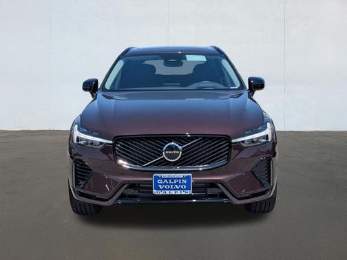 Mulberry Metallic 2026 Volvo XC60 Plug-In Hybrid T8 Ultra Dark