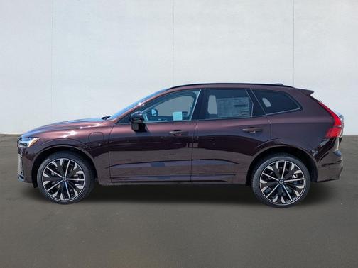 Mulberry Metallic 2026 Volvo XC60 Plug-In Hybrid T8 Ultra Dark