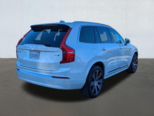 2025 Volvo XC90 B6 Plus 7-Seater