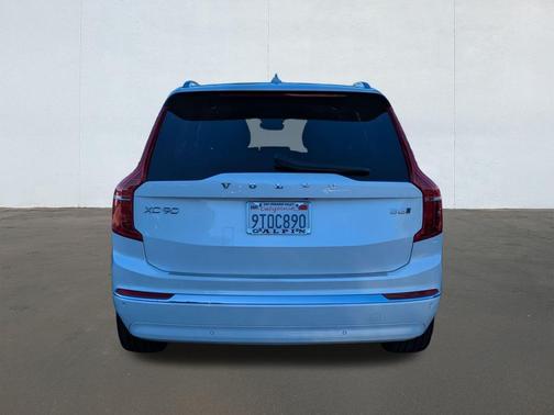 2025 Volvo XC90 B6 Plus 7-Seater