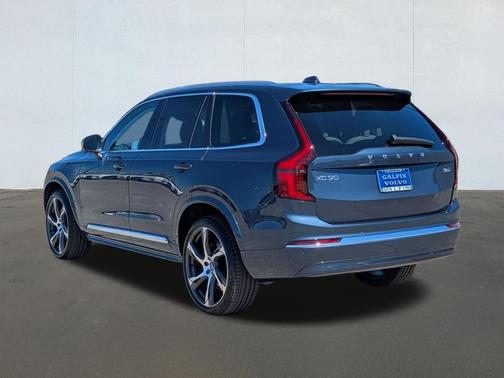 2025 Volvo XC90 B6 Ultra