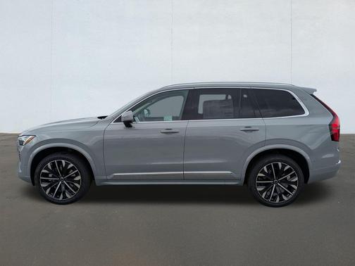 2026 Volvo XC90 B6 Ultra Bright