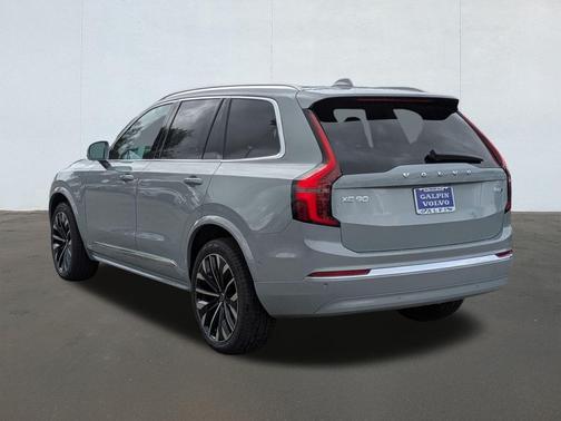 2026 Volvo XC90 B6 Ultra Bright