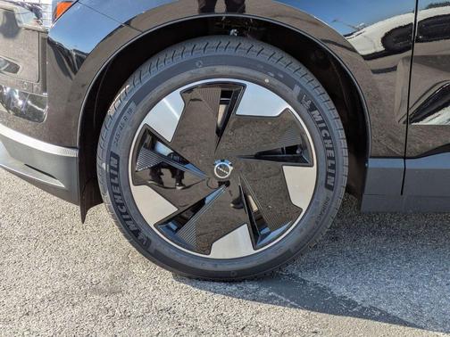 2026 Volvo EX30 Plus