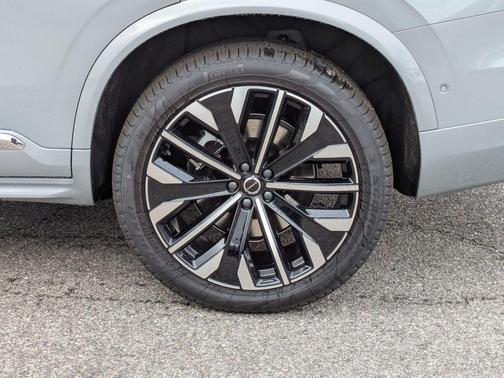 2026 Volvo XC90 Plug-In Hybrid T8 Ultra Bright