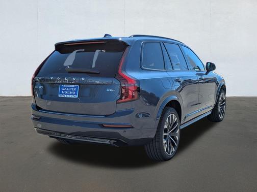 2026 Volvo XC90 B6 Ultra Dark Theme 7-Seater