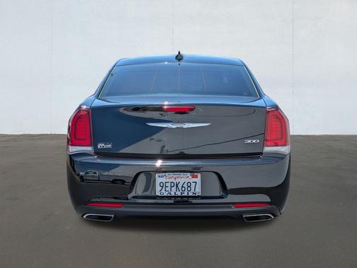 2019 Chrysler 300 Touring