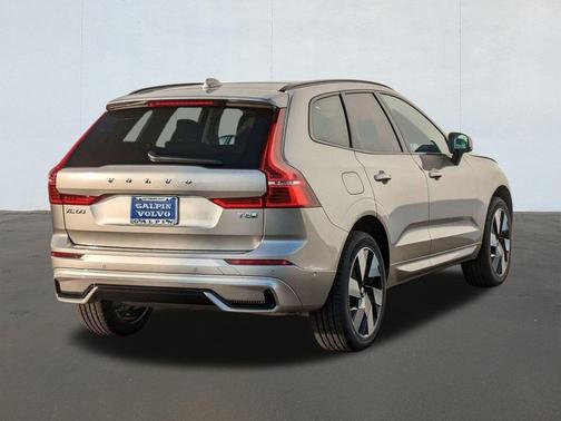 2025 Volvo XC60 Plug-In Hybrid T8 Plus