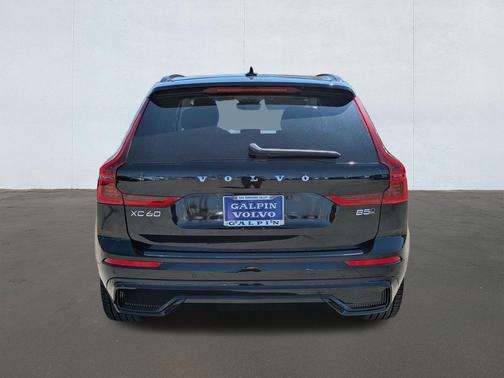 2026 Volvo XC60 B5 Ultra
