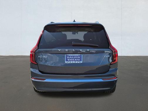 2026 Volvo XC90 Plug-In Hybrid T8 Ultra 7-Seater