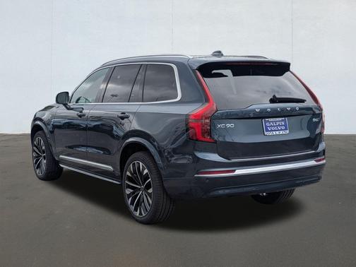 2026 Volvo XC90 B6 Plus Bright