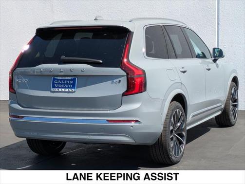 2025 Volvo XC90 B6 Plus 7-Seater