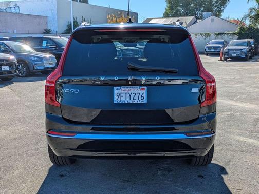 2023 Volvo XC90 Recharge Plug-In Hybrid T8 Ultimate Bright Theme 7-Seater