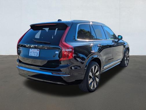 2023 Volvo XC90 Recharge Plug-In Hybrid T8 Ultimate Bright Theme 7-Seater