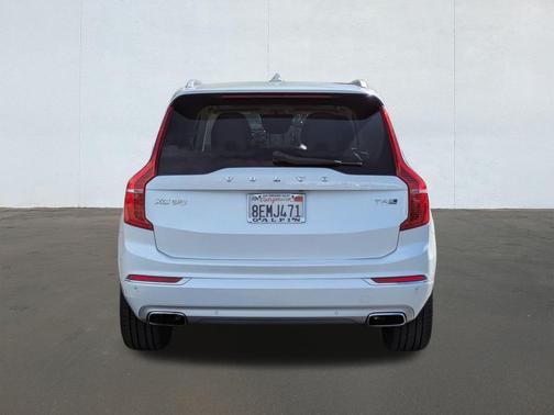 2018 Volvo XC90 T6 Inscription