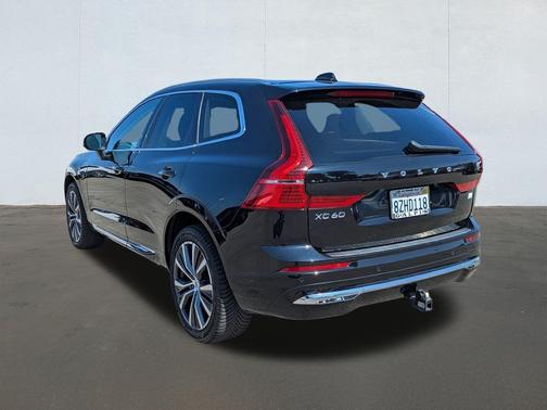 2022 Volvo XC60 Recharge Plug-In Hybrid T8 Inscription Expression