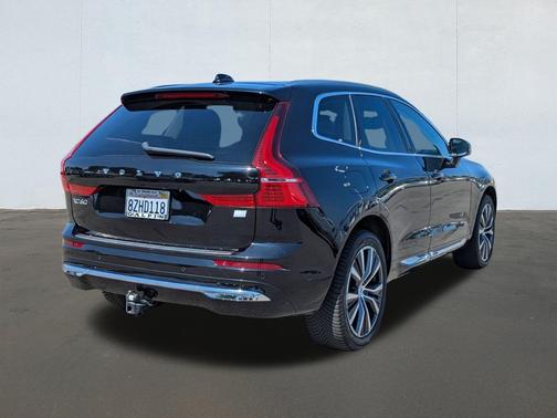 2022 Volvo XC60 Recharge Plug-In Hybrid T8 Inscription Expression