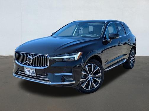 2022 Volvo XC60 Recharge Plug-In Hybrid T8 Inscription Expression