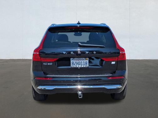 2022 Volvo XC60 Recharge Plug-In Hybrid T8 Inscription Expression