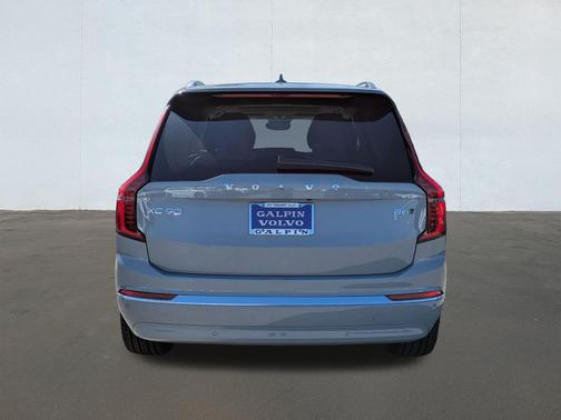 2026 Volvo XC90 B6 Ultra 7-Seater