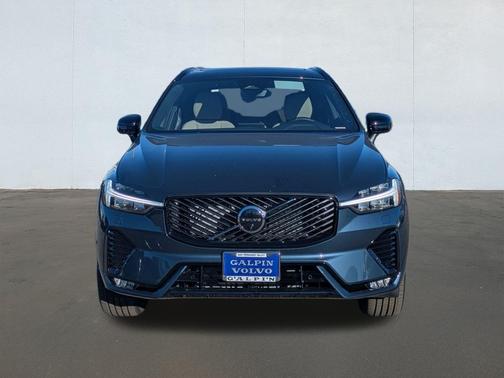 2026 Volvo XC60 B5 Plus Dark