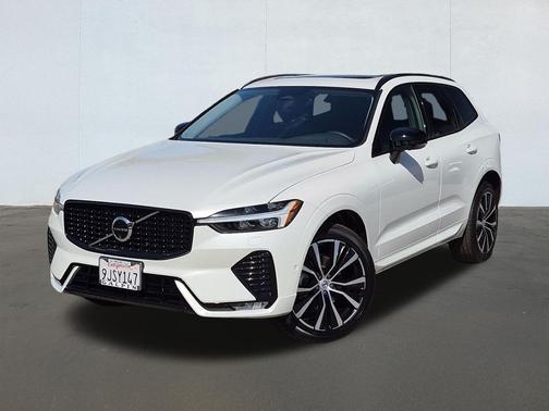 Crystal White Metallic 2024 Volvo XC60 B5 Plus Dark Theme