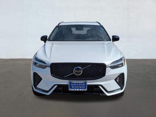 2026 Volvo XC60 B5 Plus Dark