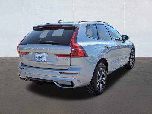2025 Volvo XC60 B5 Core