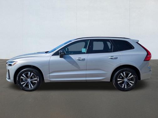 2025 Volvo XC60 B5 Core