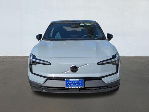 2025 Volvo EX30 Twin Motor Plus