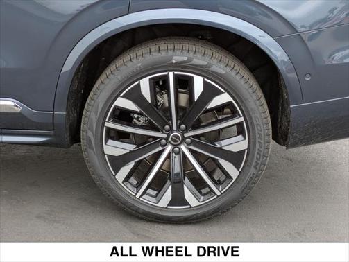 2025 Volvo XC90 Plug-In Hybrid T8 Plus 7-Seater