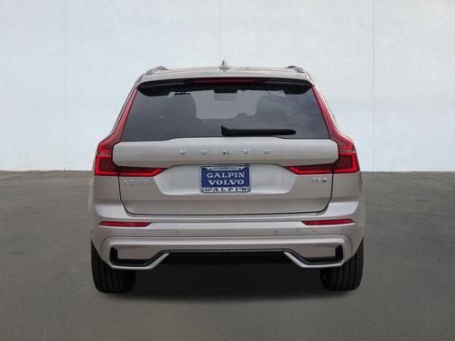 2026 Volvo XC60 Plug-In Hybrid T8 Ultra Dark