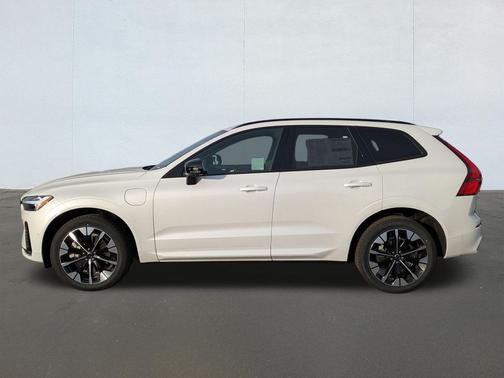 2026 Volvo XC60 T8 Plus Dark