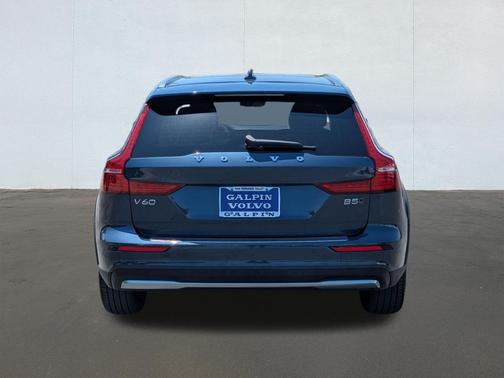 Denim Blue Metallic 2026 Volvo V60 Cross Country Plus, B5 AWD Gas (mild hybrid)