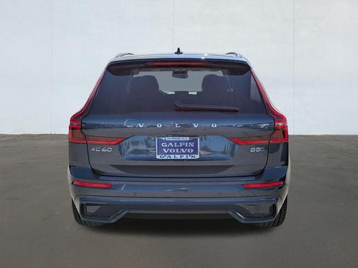 2026 Volvo XC60 B5 Ultra