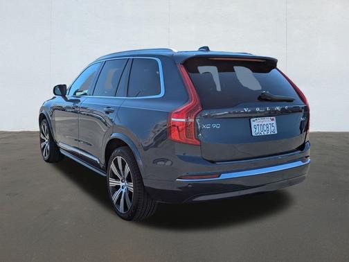 2025 Volvo XC90 B6 Ultra