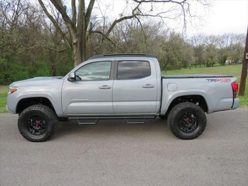 2018 Toyota Tacoma TRD Sport