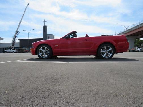 2006 Ford Mustang GT Premium