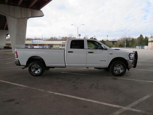 2022 RAM 2500 Tradesman Crew Cab 4x4 8' Box