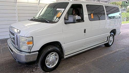 2014 Ford E350 Super Duty XLT