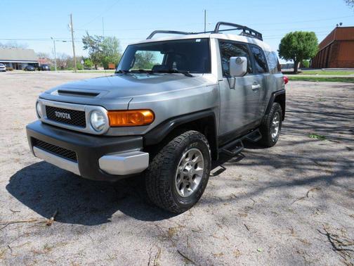 2012 Toyota FJ Cruiser Base