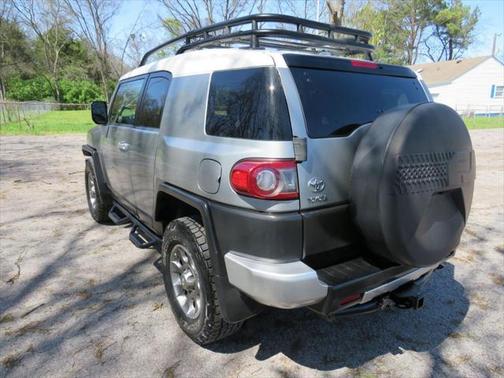 2012 Toyota FJ Cruiser Base