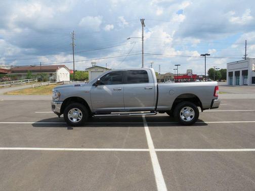 2021 RAM 2500 Big Horn Crew Cab 4x4 6'4' Box