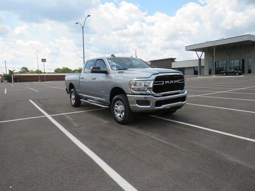 2021 RAM 2500 Big Horn Crew Cab 4x4 6'4' Box