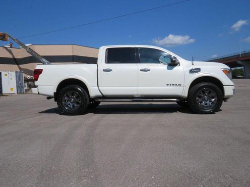 2017 Nissan Titan Platinum Reserve
