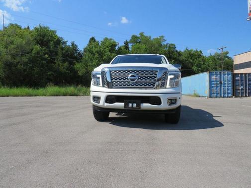 2017 Nissan Titan Platinum Reserve