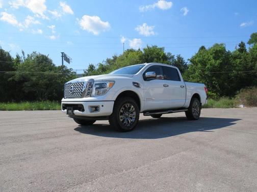 2017 Nissan Titan Platinum Reserve